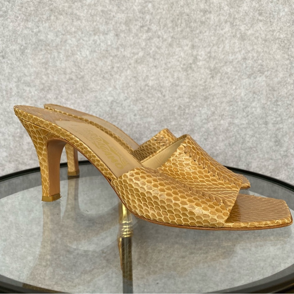 S16 Salvatore Ferragamo tan python snakeskin leather mule 9.5